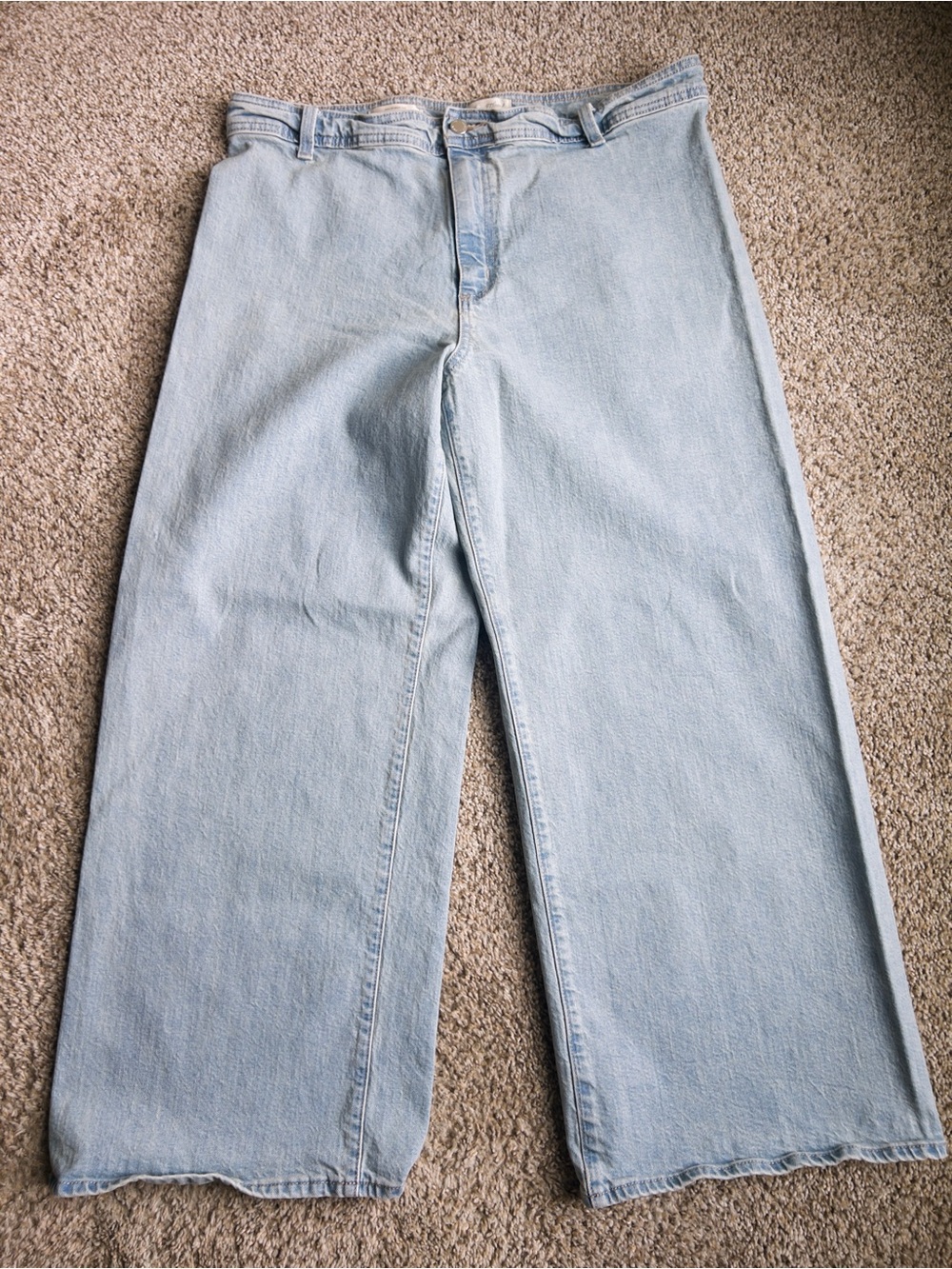 Universal Thread Light Blue Wide Leg Jeans